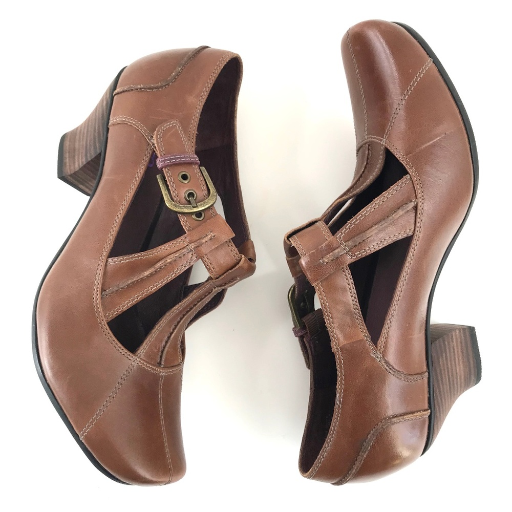 Indigo by Clarks Leather T-Strap Mary Jane Heels